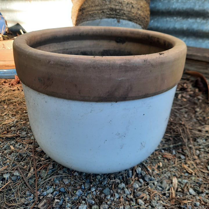 Vintage Pot 0171