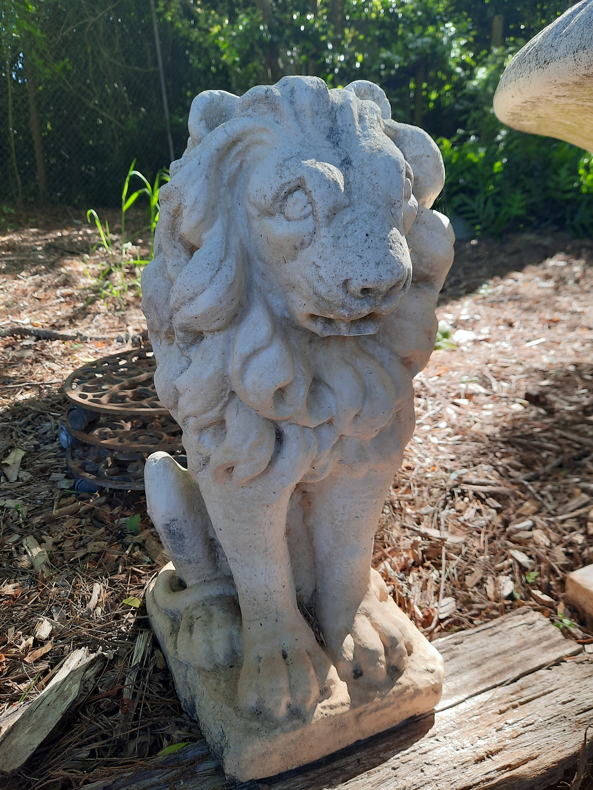 Vintage Pot 0114 Lion