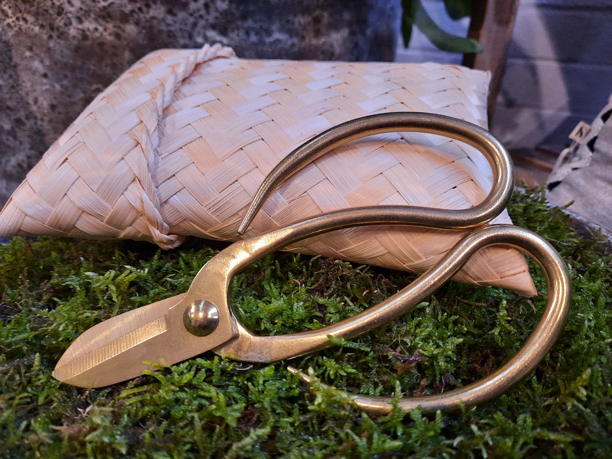 Garden Scissors in Bamboo Bag