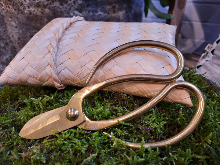 Garden Scissors in Bamboo Bag